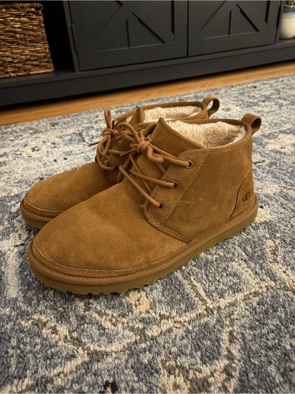 UGG Men’s Suede Chukka Boot - Chestnut Brown